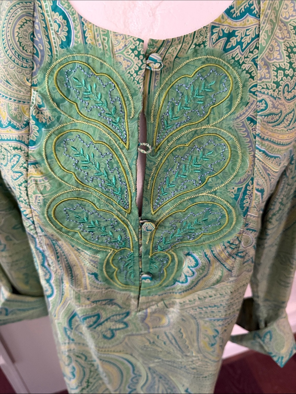 Coldwater Creek Green Paisley Embroidered Tunic,100% silk